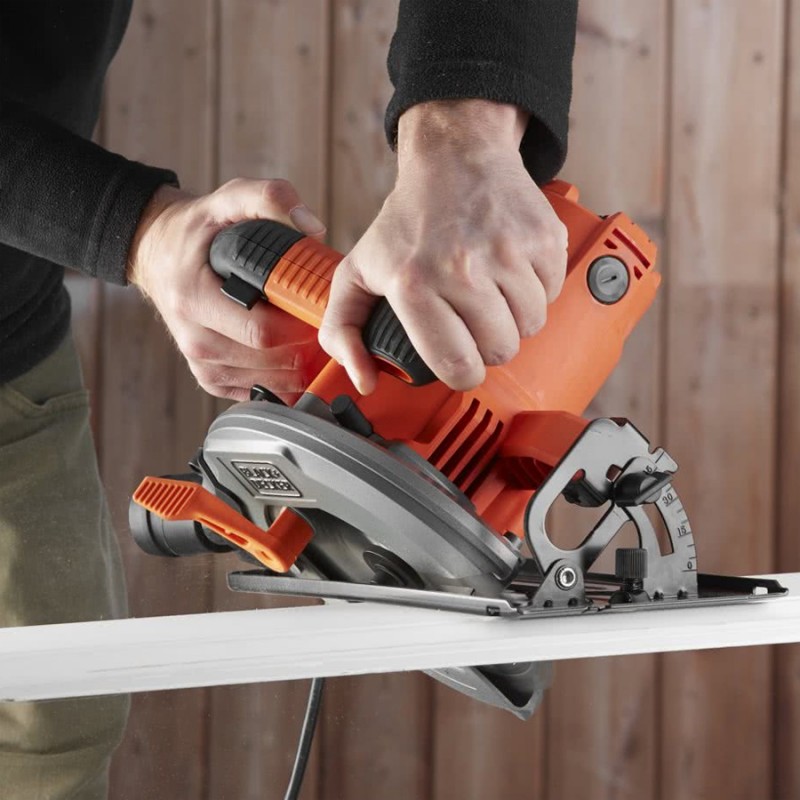BLACK&DECKER Scie circulaire CS1550