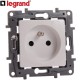 Prise encastrable 2P + T LEGRAND Niloe blanc