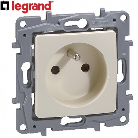 Prise encastrable 2P + T LEGRAND Niloe crème