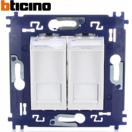Prise encastrable RJ45 UTP CAT.6 BITICINO livinglight blanc